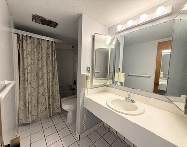 5006 Sherwood Lane - Photo Thumbnail 11