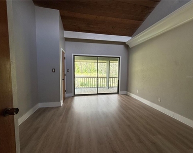 5006 Sherwood Lane - Photo Thumbnail 6