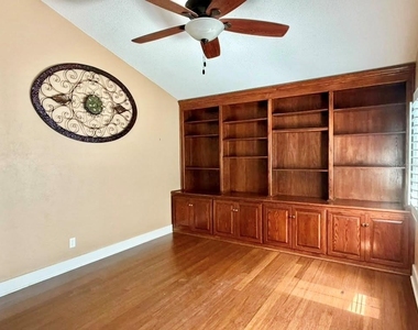 107 Canterbury Drive - Photo Thumbnail 17