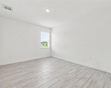 632 Hudson Valley Drive - Photo Thumbnail 6