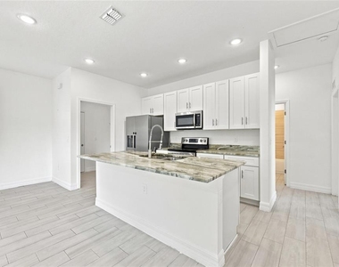 632 Hudson Valley Drive - Photo Thumbnail 3