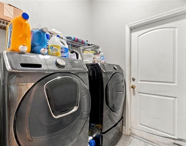 796 Meadow Pointe Drive - Photo Thumbnail 20