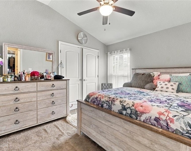 796 Meadow Pointe Drive - Photo Thumbnail 15