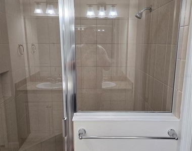 48 E King Street - Photo Thumbnail 9