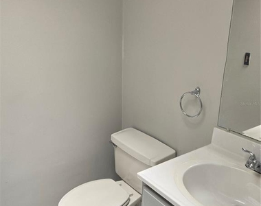 48 E King Street - Photo Thumbnail 26