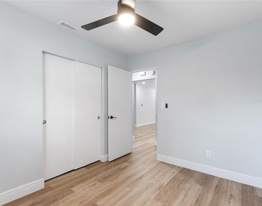 5424 14th Avenue N - Photo Thumbnail 17