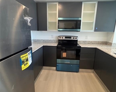5563 Millenia Park Blvd - Photo Thumbnail 19