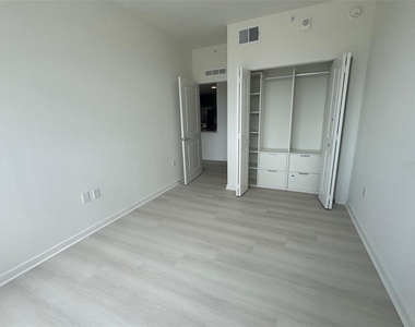 5563 Millenia Park Blvd - Photo Thumbnail 17