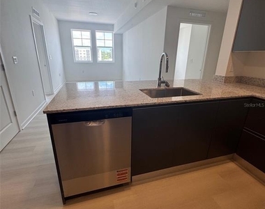 5563 Millenia Park Blvd - Photo Thumbnail 11