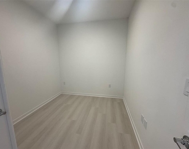 5563 Millenia Park Blvd - Photo Thumbnail 9