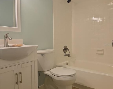 160 Live Oak Woods Court - Photo Thumbnail 16