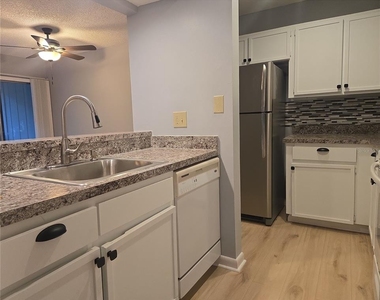 160 Live Oak Woods Court - Photo Thumbnail 2