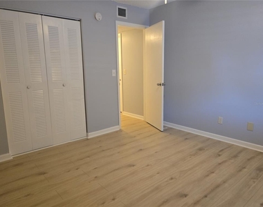 160 Live Oak Woods Court - Photo Thumbnail 14