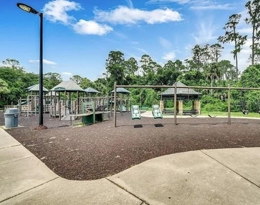160 Live Oak Woods Court - Photo Thumbnail 22