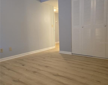 160 Live Oak Woods Court - Photo Thumbnail 13