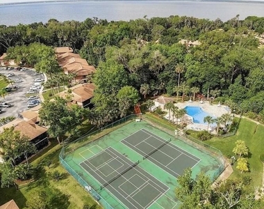 160 Live Oak Woods Court - Photo Thumbnail 20