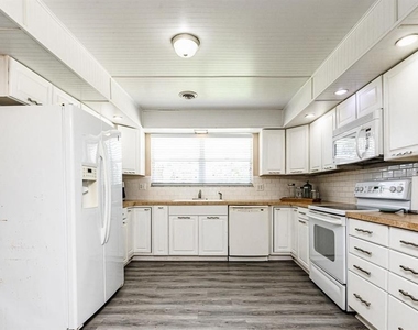 117 Ocean Grove Drive - Photo Thumbnail 7
