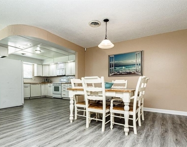 117 Ocean Grove Drive - Photo Thumbnail 9