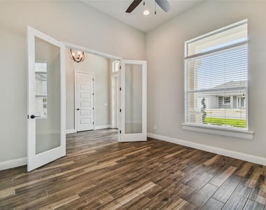 5054 Siesta Place - Photo Thumbnail 2