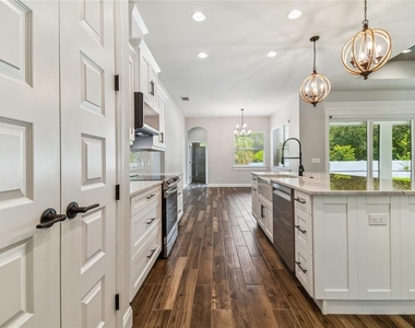 5054 Siesta Place - Photo Thumbnail 10
