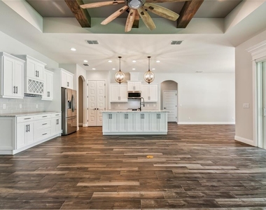5054 Siesta Place - Photo Thumbnail 4