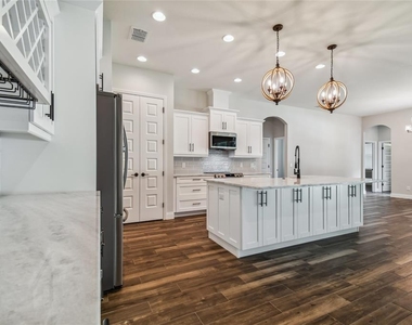 5054 Siesta Place - Photo Thumbnail 7