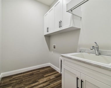 5054 Siesta Place - Photo Thumbnail 14