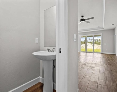 6724 Sw 12th Lane - Photo Thumbnail 14