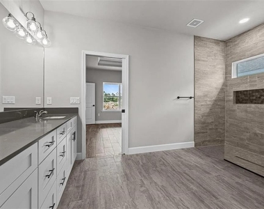 6724 Sw 12th Lane - Photo Thumbnail 10