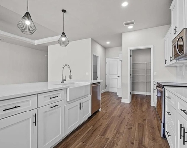 6724 Sw 12th Lane - Photo Thumbnail 4