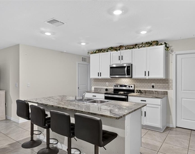 1230 Nw 248th Drive - Photo Thumbnail 5