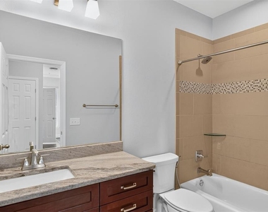 2839 Sw 87 Drive - Photo Thumbnail 15