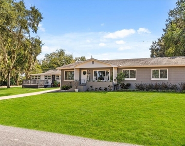 1210 E Caroline Street - Photo Thumbnail 3