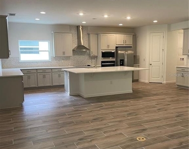 571 Via Bella Ct. - Photo Thumbnail 3