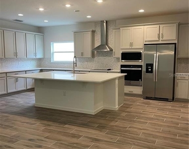 571 Via Bella Ct. - Photo Thumbnail 2