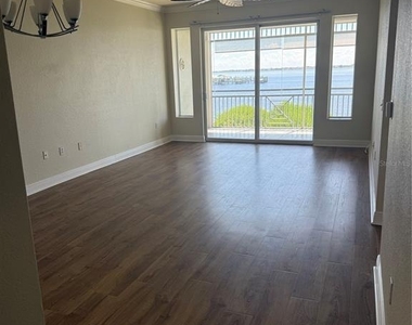 5116 Melbourne Street - Photo Thumbnail 15