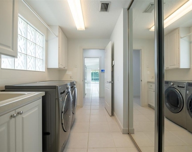 8876 Estepona Court - Photo Thumbnail 56