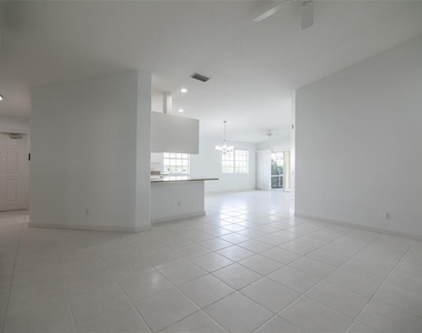 8876 Estepona Court - Photo Thumbnail 21