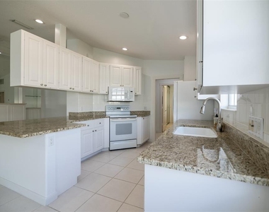 8876 Estepona Court - Photo Thumbnail 14
