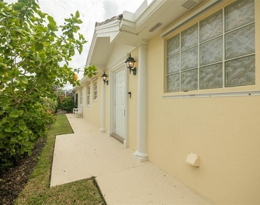 8876 Estepona Court - Photo Thumbnail 9