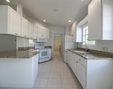 8876 Estepona Court - Photo Thumbnail 13