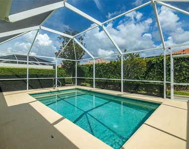 8876 Estepona Court - Photo Thumbnail 37