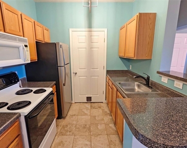 4802 51st Street W - Photo Thumbnail 9