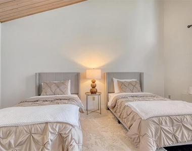 11 Sandy Cove Road - Photo Thumbnail 32
