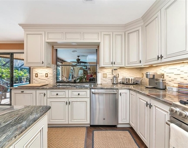 6976 Country Lakes Circle - Photo Thumbnail 13