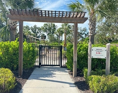5745 Haven Terrace - Photo Thumbnail 23