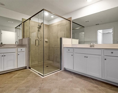 5703 N Honore Avenue - Photo Thumbnail 19