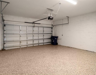 5703 N Honore Avenue - Photo Thumbnail 34