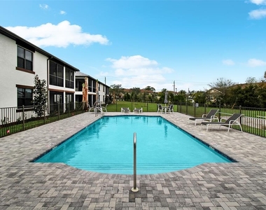 5703 N Honore Avenue - Photo Thumbnail 35
