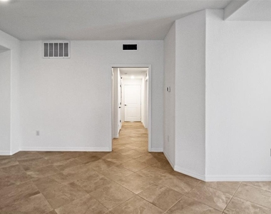 5703 N Honore Avenue - Photo Thumbnail 23